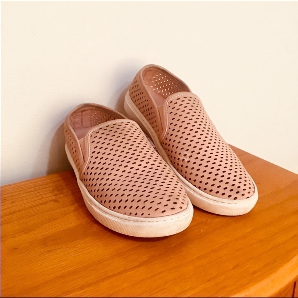 Steve madden laser cut slip on’s - Picture 2 of 7